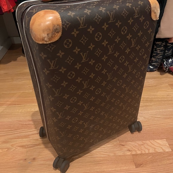 Louis Vuitton carry-on luggage - M42688
HORIZON 70 - Picture 15 of 17